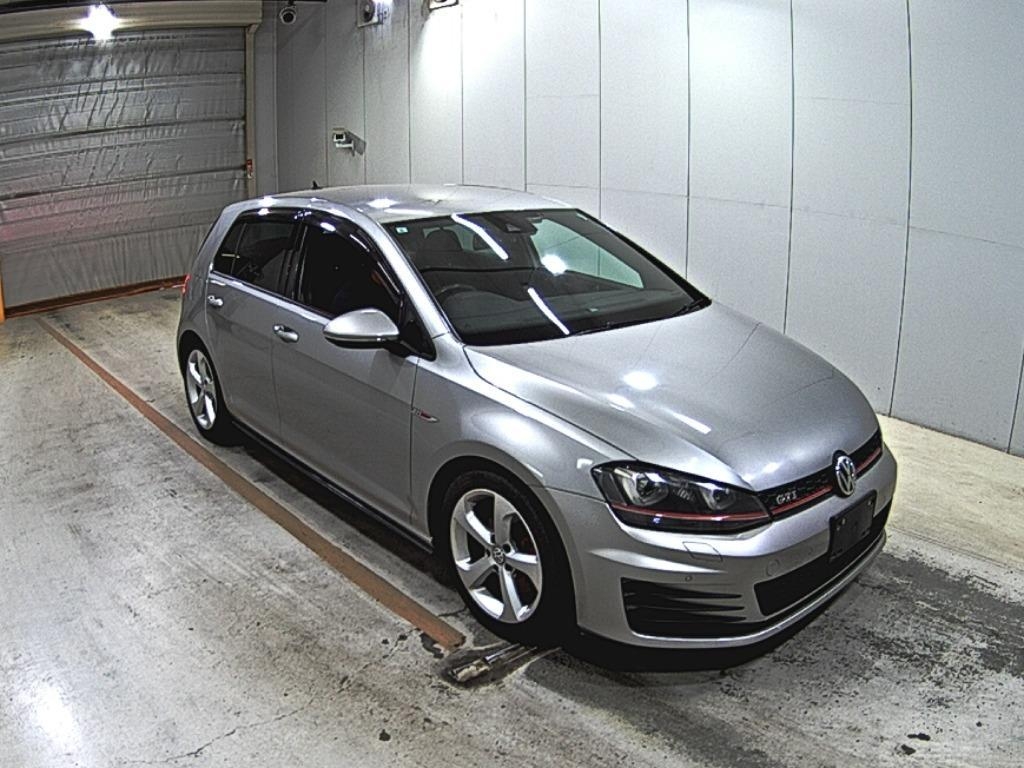 2015 VOLKSWAGEN GOLF 4 auction-graded Japanese used car for sale export to United Kingdom 