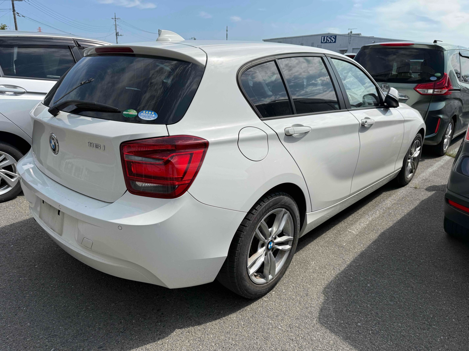 2013 BMW 1 SERIES 4 auction-graded Japanese used car for sale export to United Kingdom 