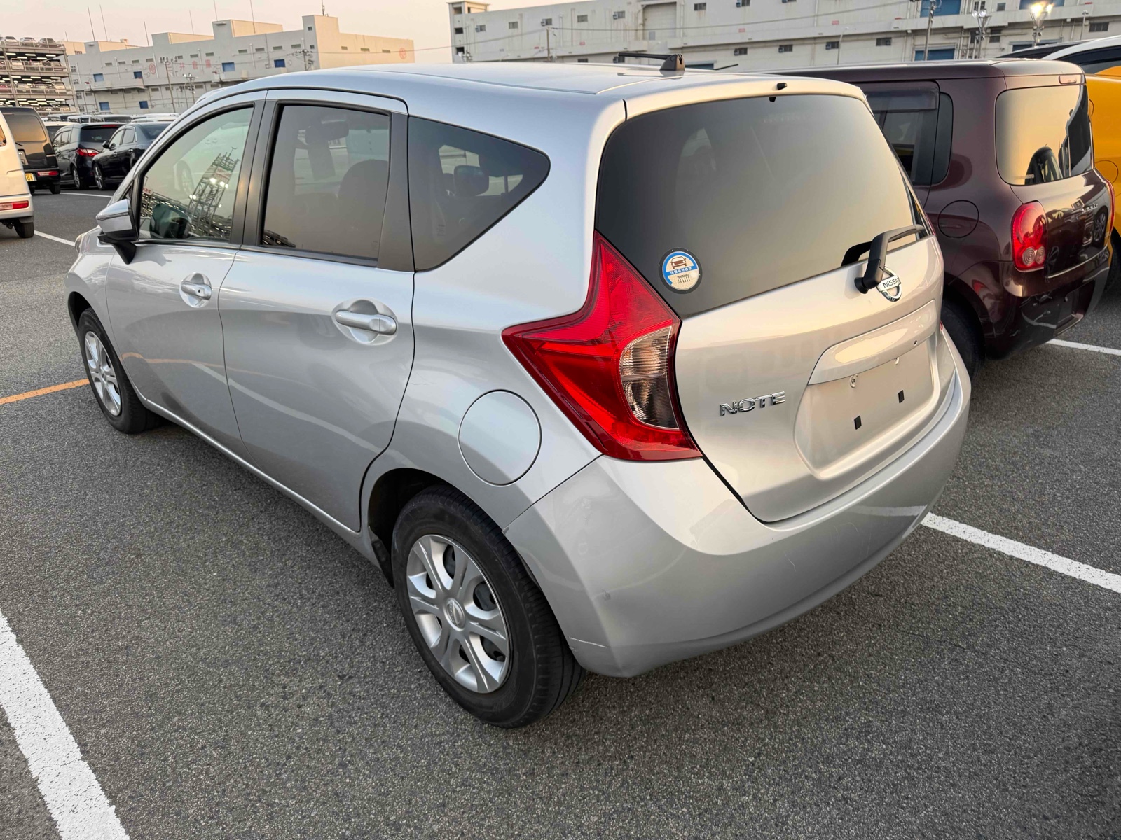 2015 NISSAN NOTE 4 auction-graded Japanese used car for sale export to United Kingdom 