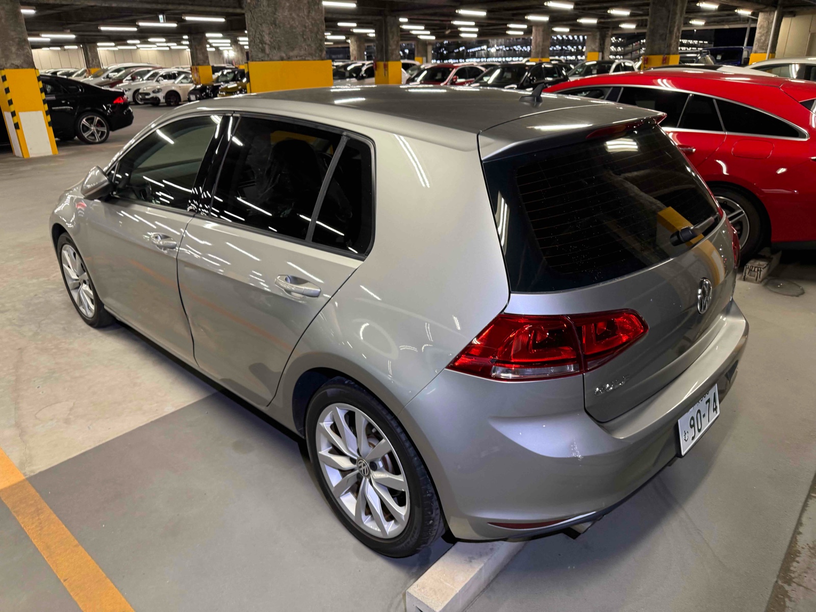 2013 VOLKSWAGEN GOLF 4 auction-graded Japanese used car for sale export to United Kingdom 