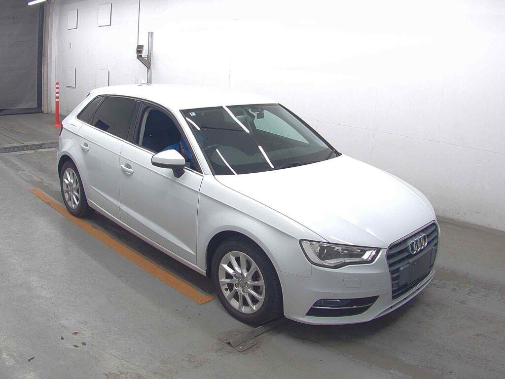 2016 AUDI A3 4 auction-graded Japanese used car for sale export to United Kingdom 