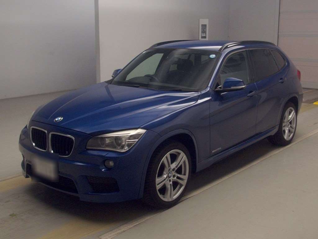 2013 BMW X1 4 auction-graded Japanese used car for sale export to United Kingdom 