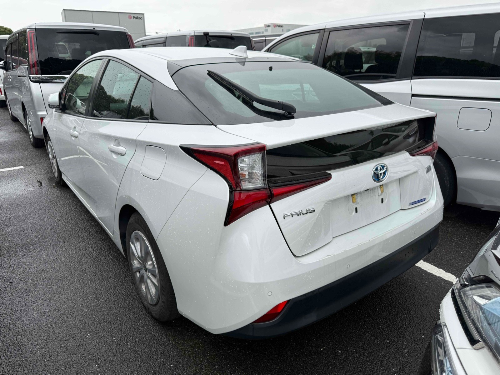 2021 TOYOTA PRIUS 3.5 auction-graded Japanese used car for sale export to United Kingdom 