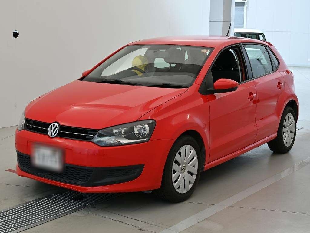 2013 VOLKSWAGEN POLO 4 auction-graded Japanese used car for sale export to United Kingdom 