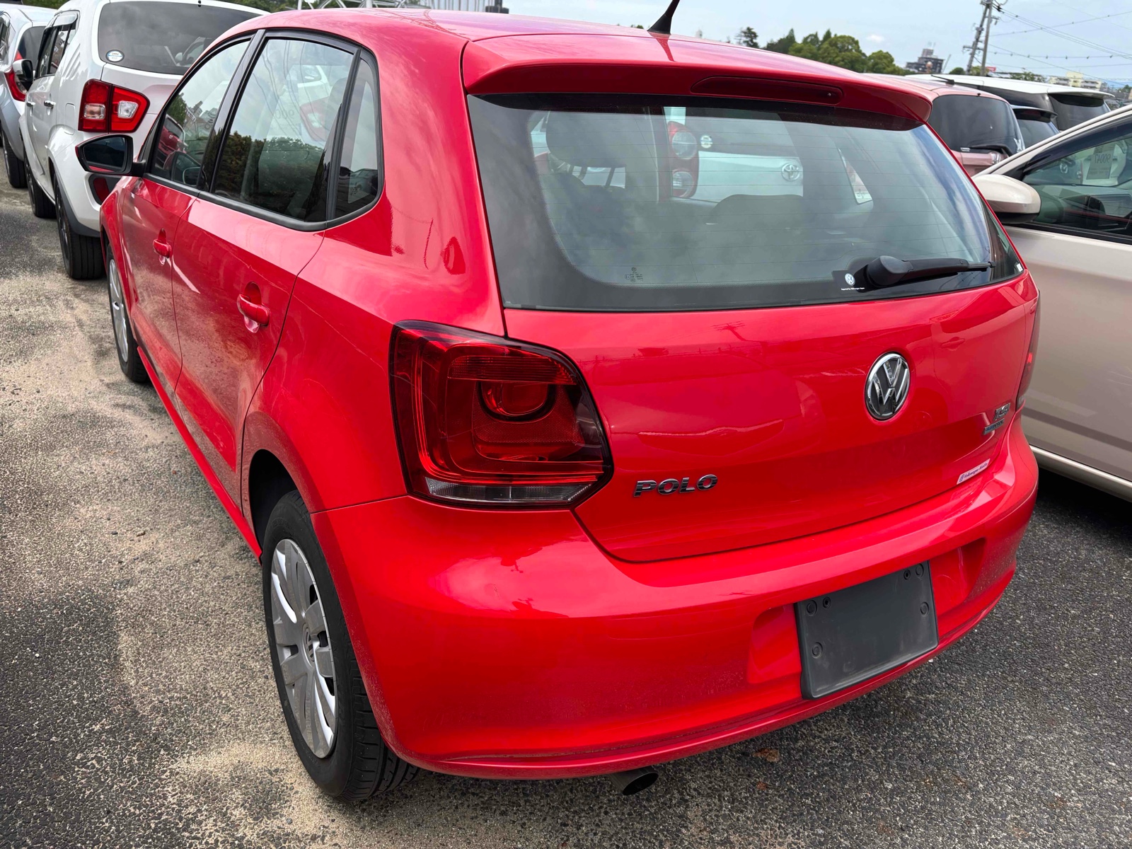 2013 VOLKSWAGEN POLO 4 auction-graded Japanese used car for sale export to United Kingdom 