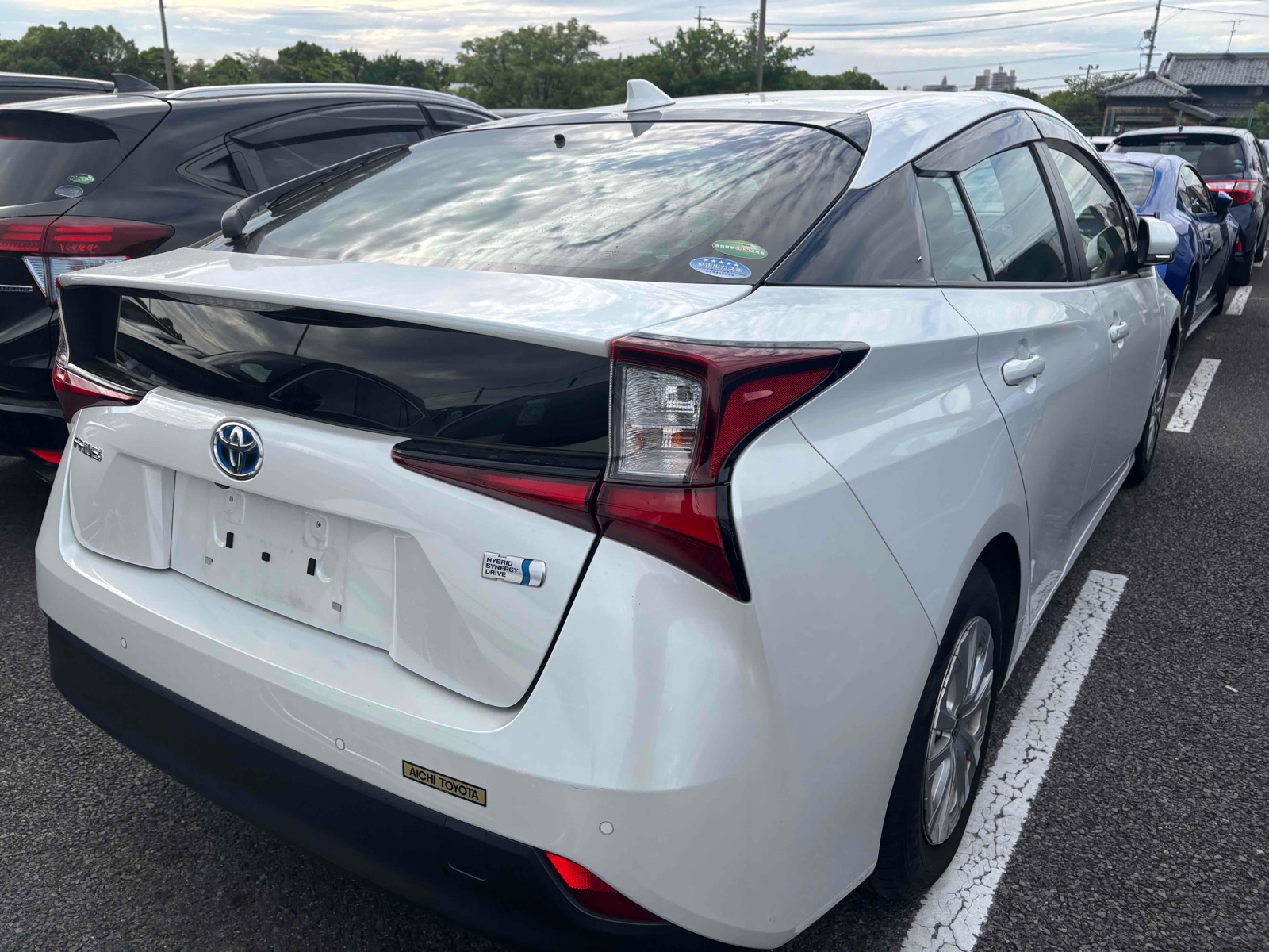 2021 TOYOTA PRIUS R auction-graded Japanese used car for sale export to United Kingdom 