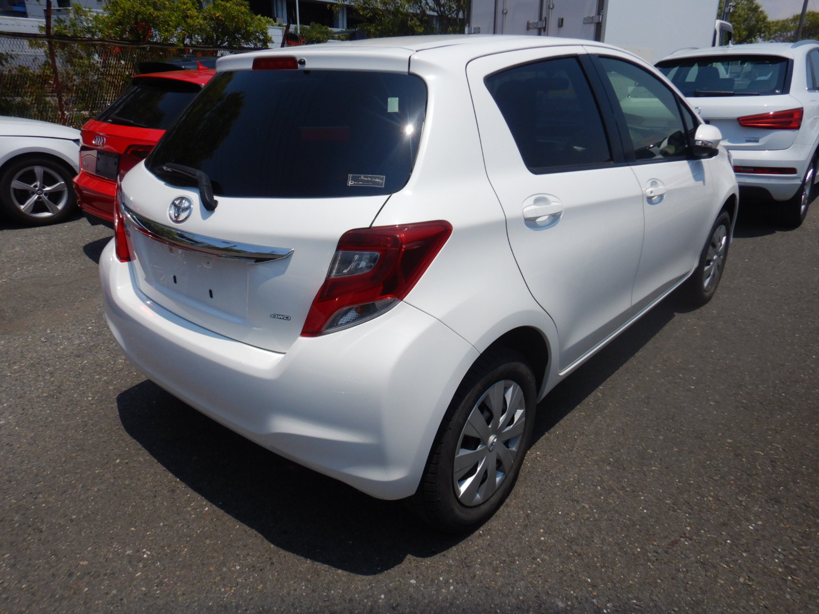 2015 TOYOTA VITZ 4 auction-graded Japanese used car for sale export to United Kingdom 