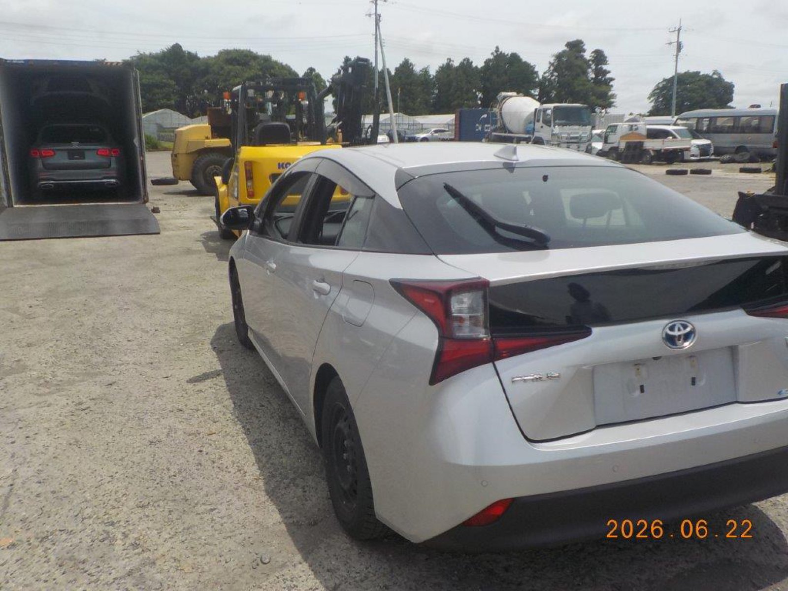 2021 TOYOTA PRIUS 3.5 auction-graded Japanese used car for sale export to United Kingdom 