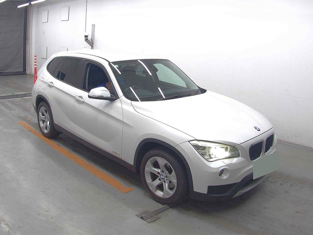 2013 BMW X1 4 auction-graded Japanese used car for sale export to United Kingdom 
