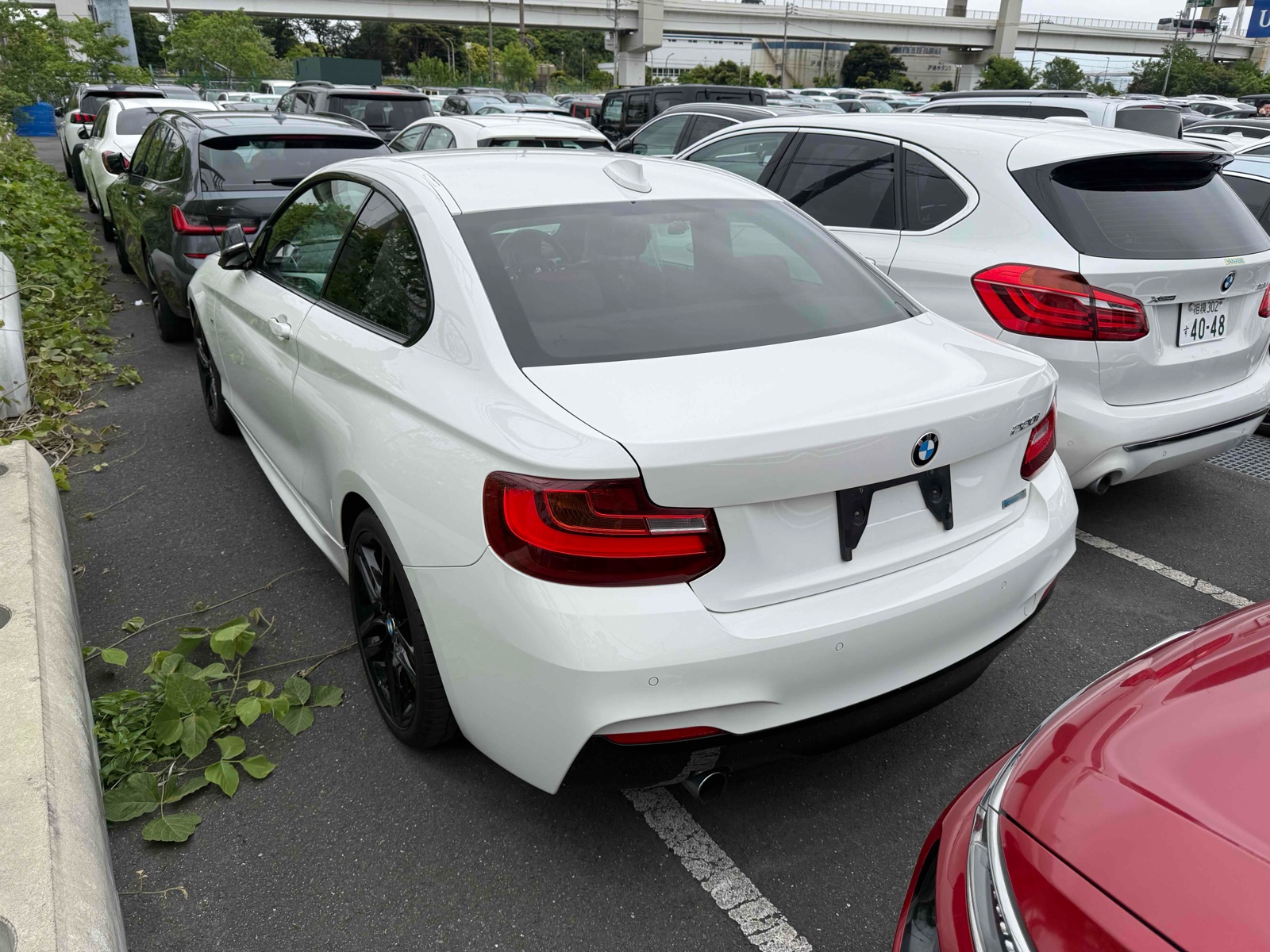 2015 BMW 2 SERIES 4 auction-graded Japanese used car for sale export to United Kingdom 