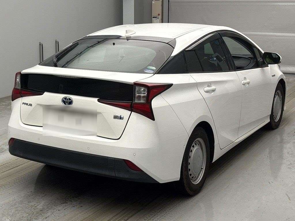 2020 TOYOTA PRIUS 3.5 auction-graded Japanese used car for sale export to United Kingdom 