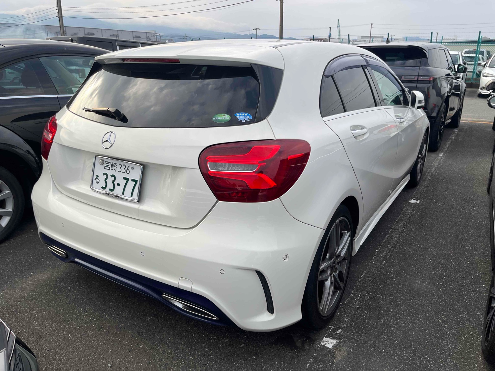 2017 MERCEDES BENZ A CLASS 4 auction-graded Japanese used car for sale export to Ireland 