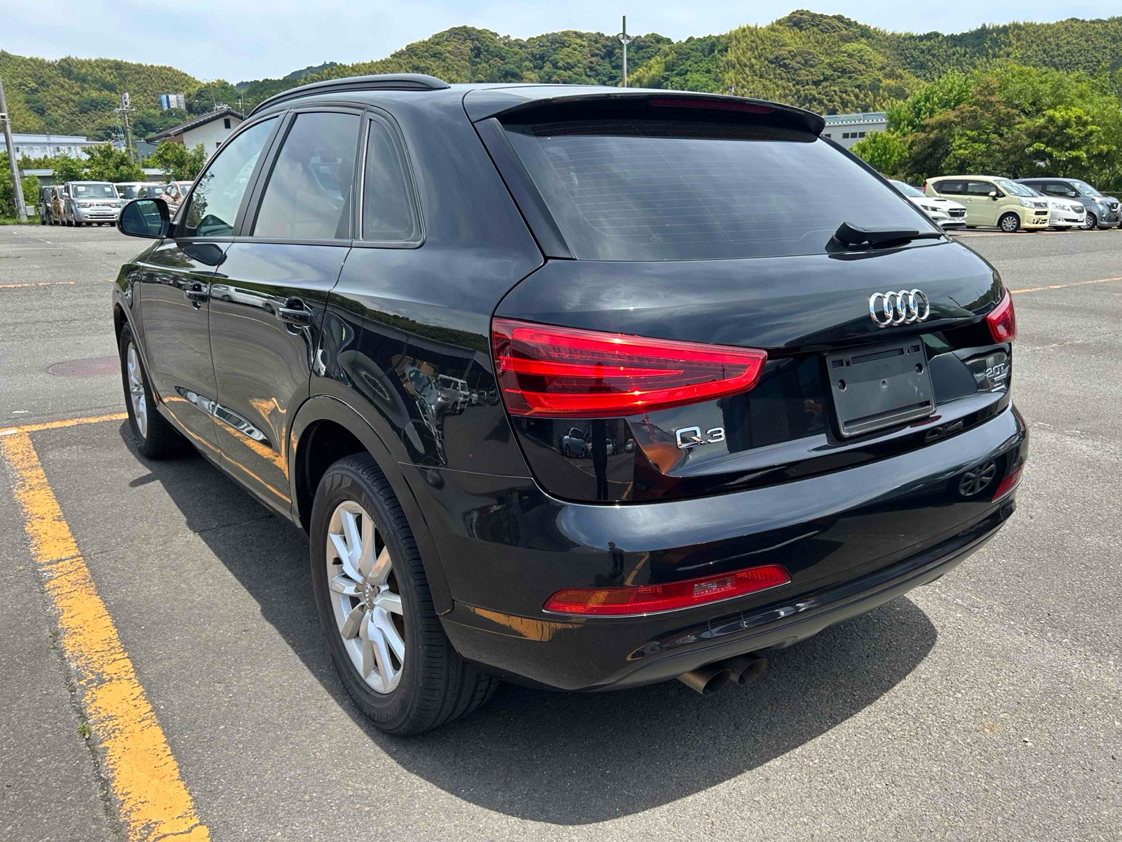 2013 AUDI Q3 4 auction-graded Japanese used car for sale export to United Kingdom 