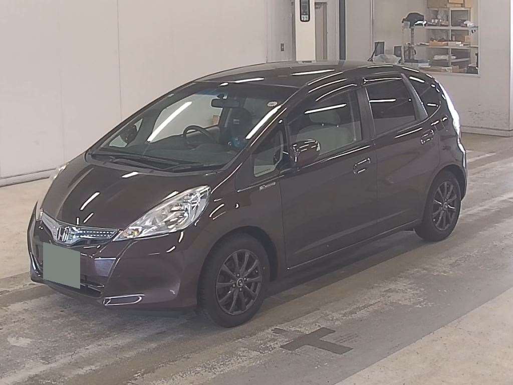 2011 HONDA FIT 4 auction-graded Japanese used car for sale export to United Kingdom 