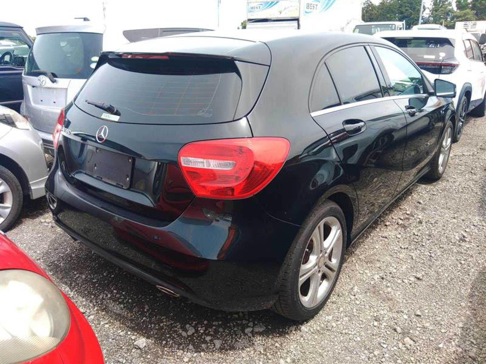2013 MERCEDES BENZ A CLASS 4 auction-graded Japanese used car for sale export to United Kingdom 