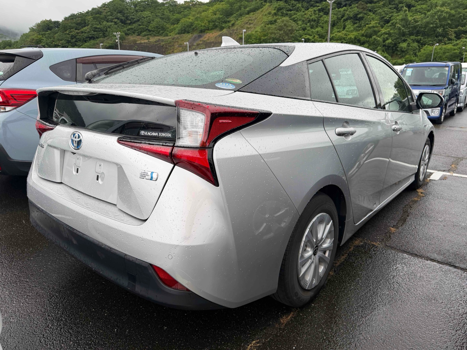 2019 TOYOTA PRIUS RA auction-graded Japanese used car for sale export to United Kingdom 