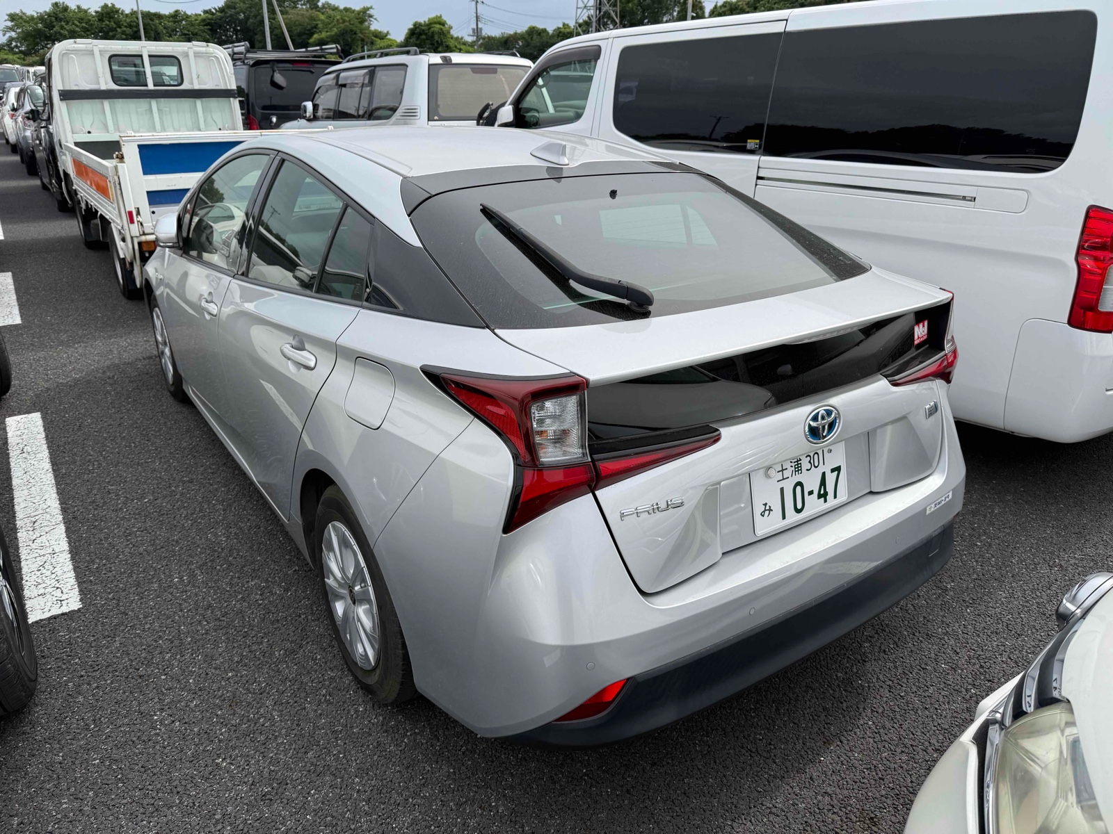 2019 TOYOTA PRIUS