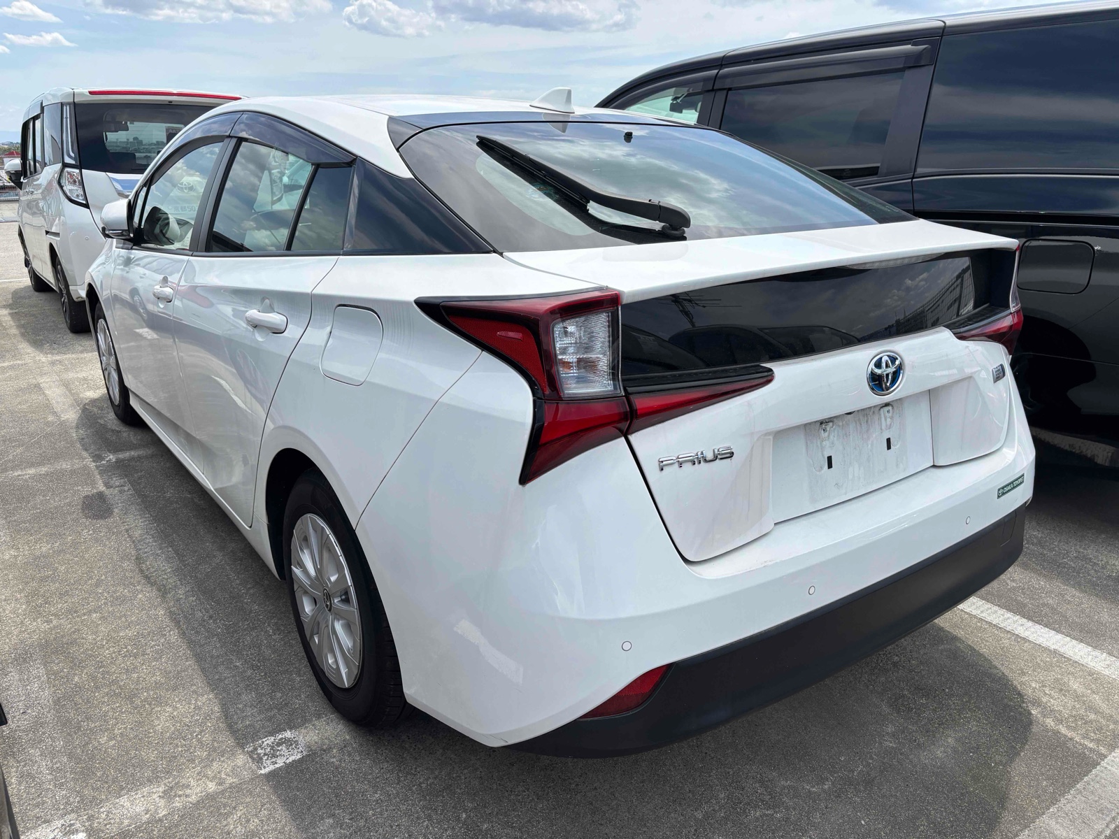 2021 TOYOTA PRIUS 4 auction-graded Japanese used car for sale export to United Kingdom 
