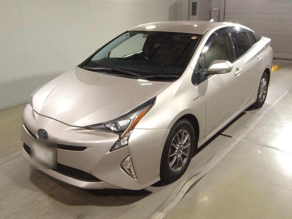 2016 TOYOTA PRIUS