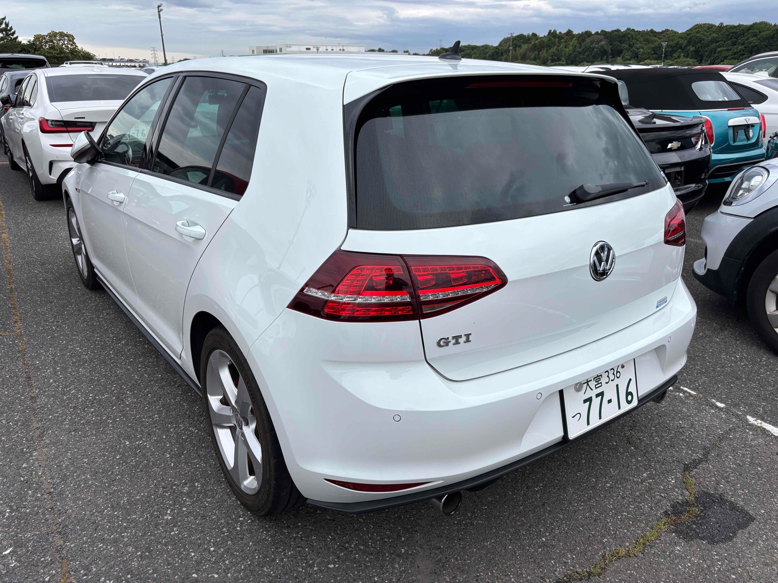 2016 VOLKSWAGEN GOLF GTI 4 auction-graded Japanese used car for sale export to United Kingdom 