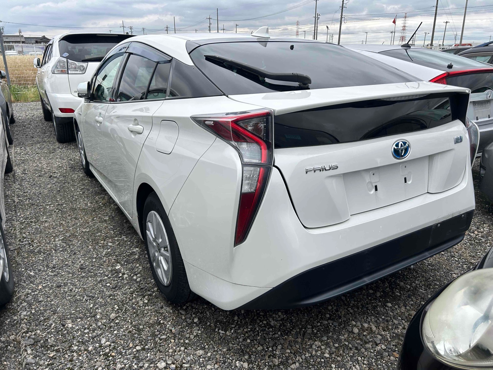 2016 TOYOTA PRIUS