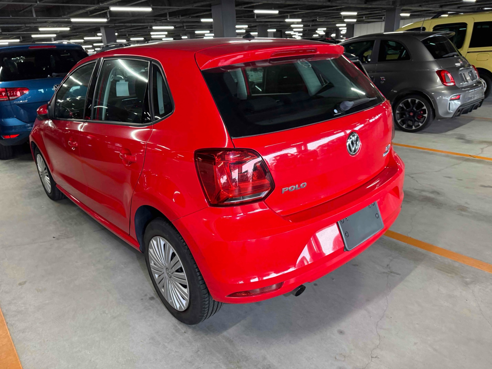 2015 VOLKSWAGEN POLO