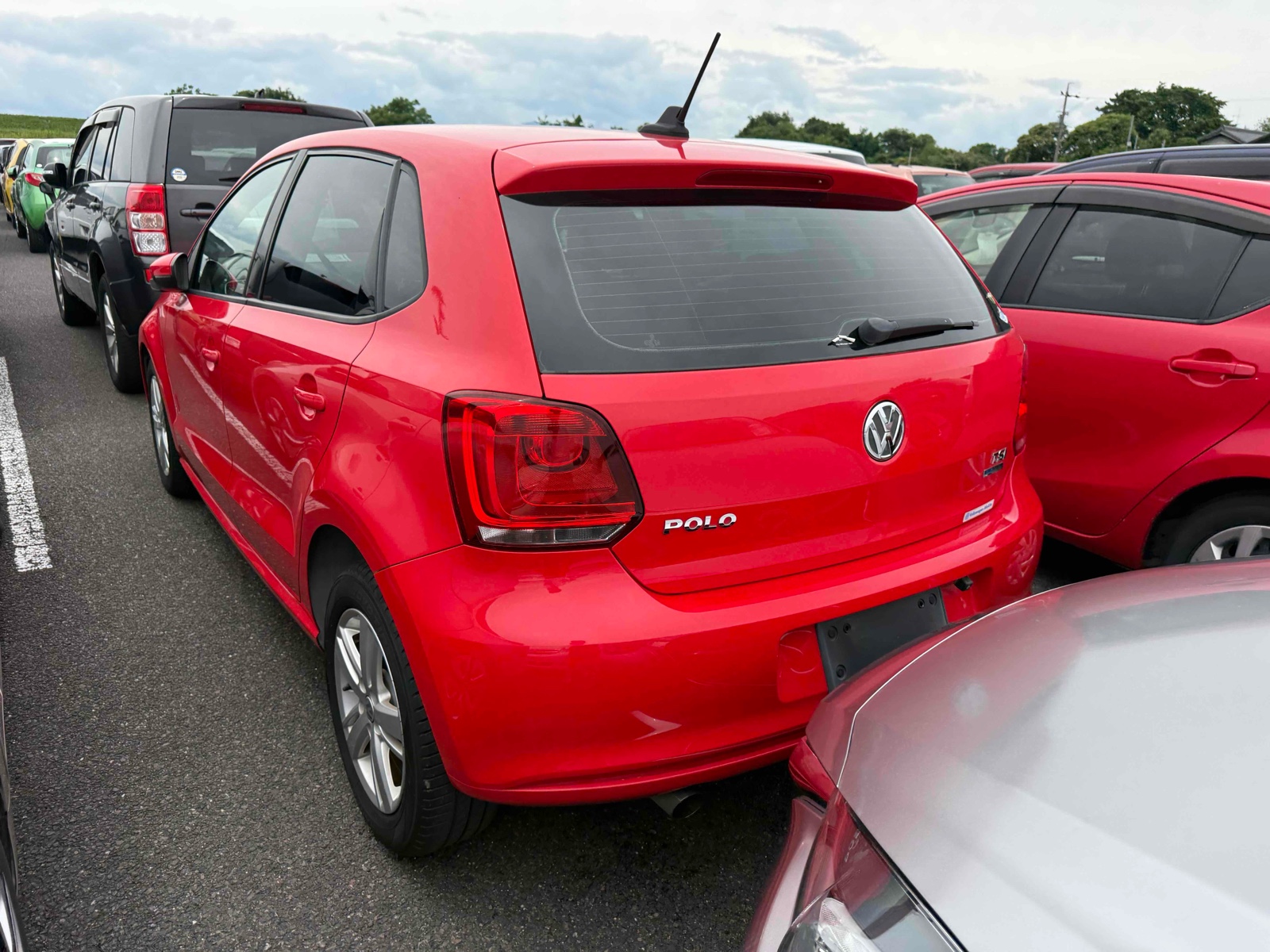 2013 VOLKSWAGEN POLO