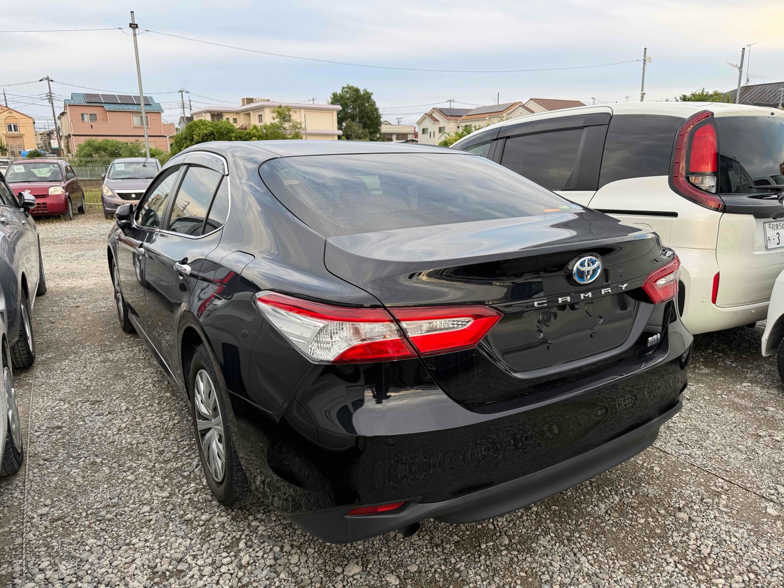 2019 TOYOTA CAMRY 4.5 auction-graded Japanese used car for sale export to Ireland 