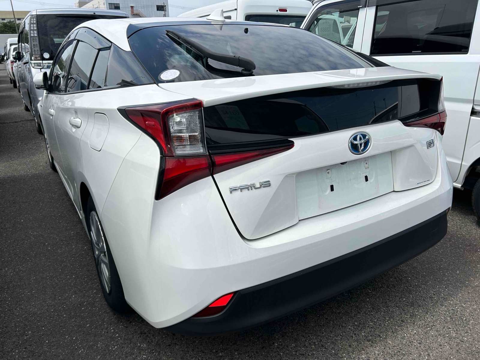 2019 TOYOTA PRIUS