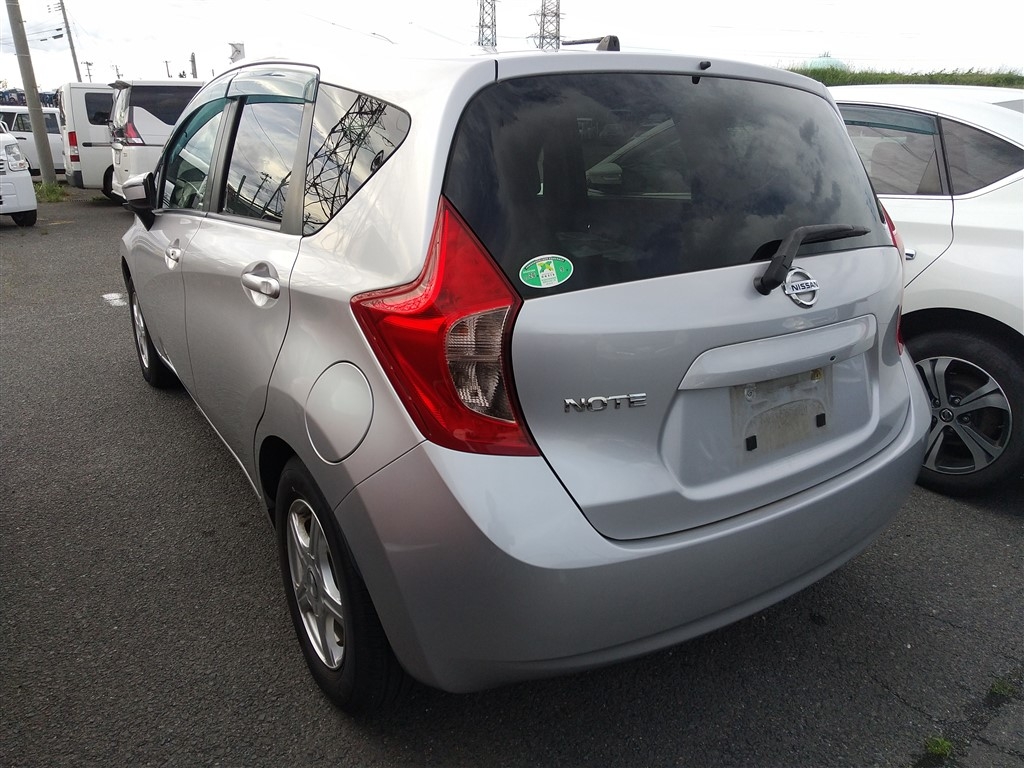 2015 NISSAN NOTE 4.5 auction-graded Japanese used car for sale export to United Kingdom 