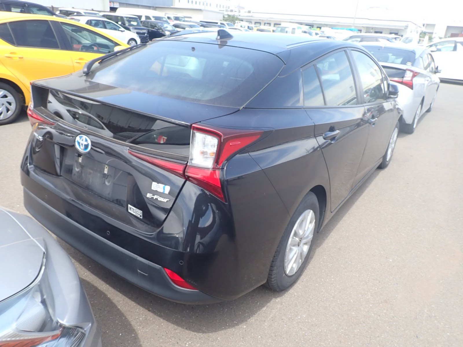 2021 TOYOTA PRIUS 3 auction-graded Japanese used car for sale export to United Kingdom 