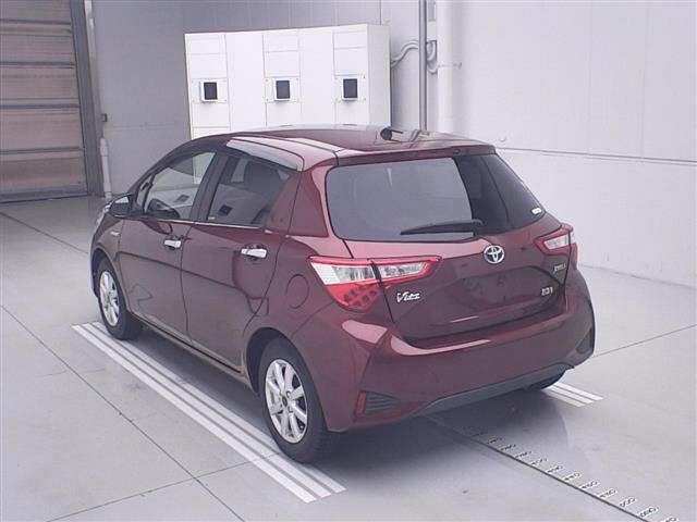 2017 TOYOTA VITZ