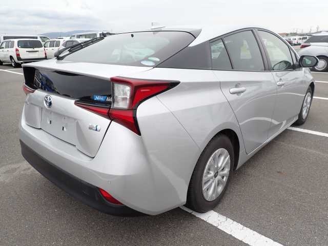 2021 TOYOTA PRIUS