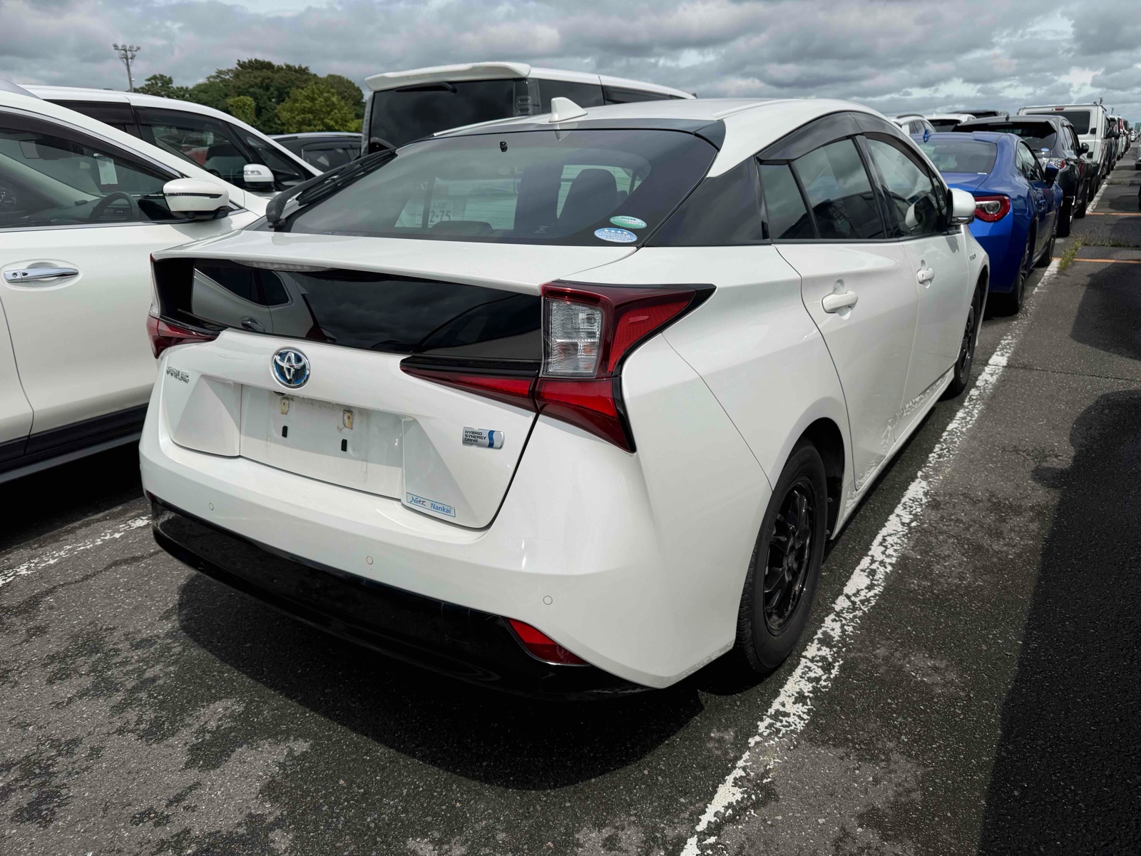 2020 TOYOTA PRIUS 3 auction-graded Japanese used car for sale export to United Kingdom 