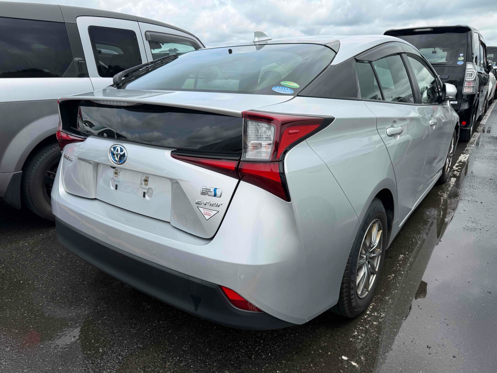 2021 TOYOTA PRIUS 4 auction-graded Japanese used car for sale export to United Kingdom 