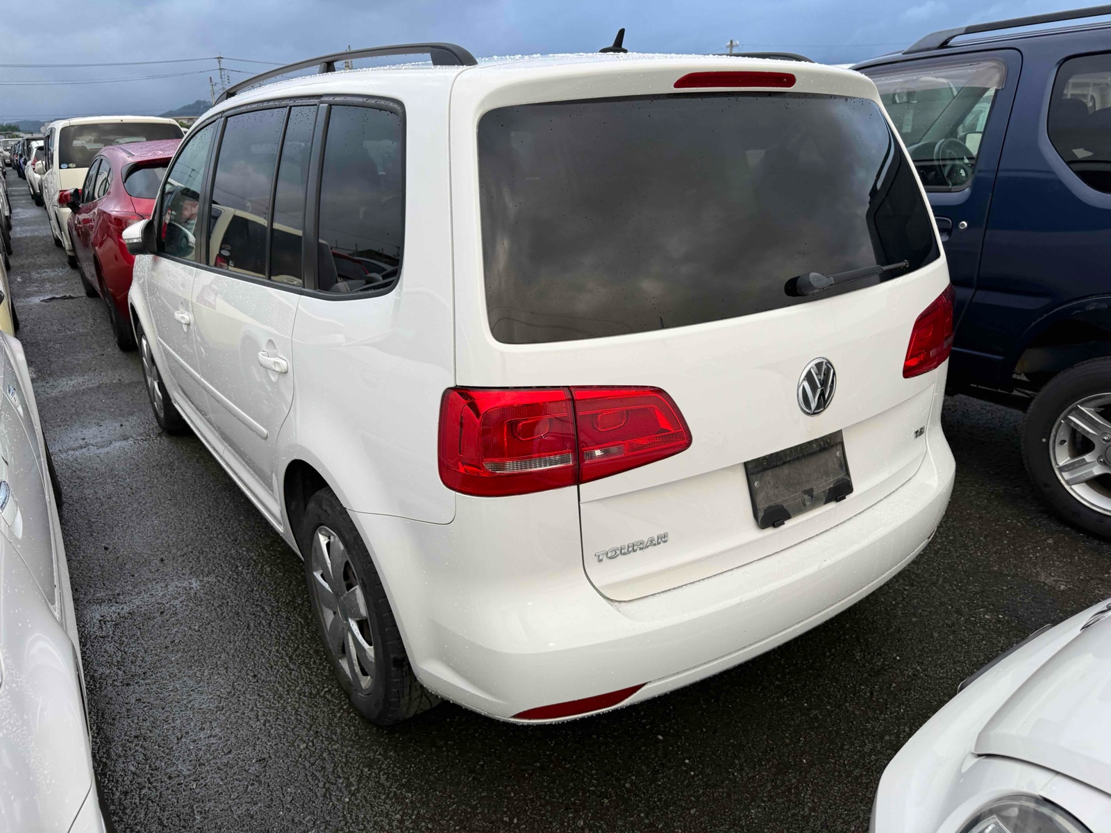 2013 VOLKSWAGEN GOLF TOURAN