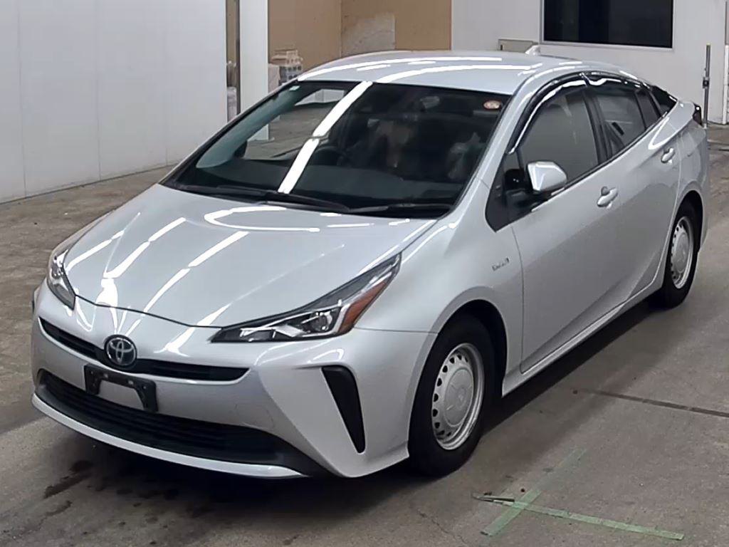 2019 TOYOTA PRIUS 3.5 auction-graded Japanese used car for sale export to United Kingdom 