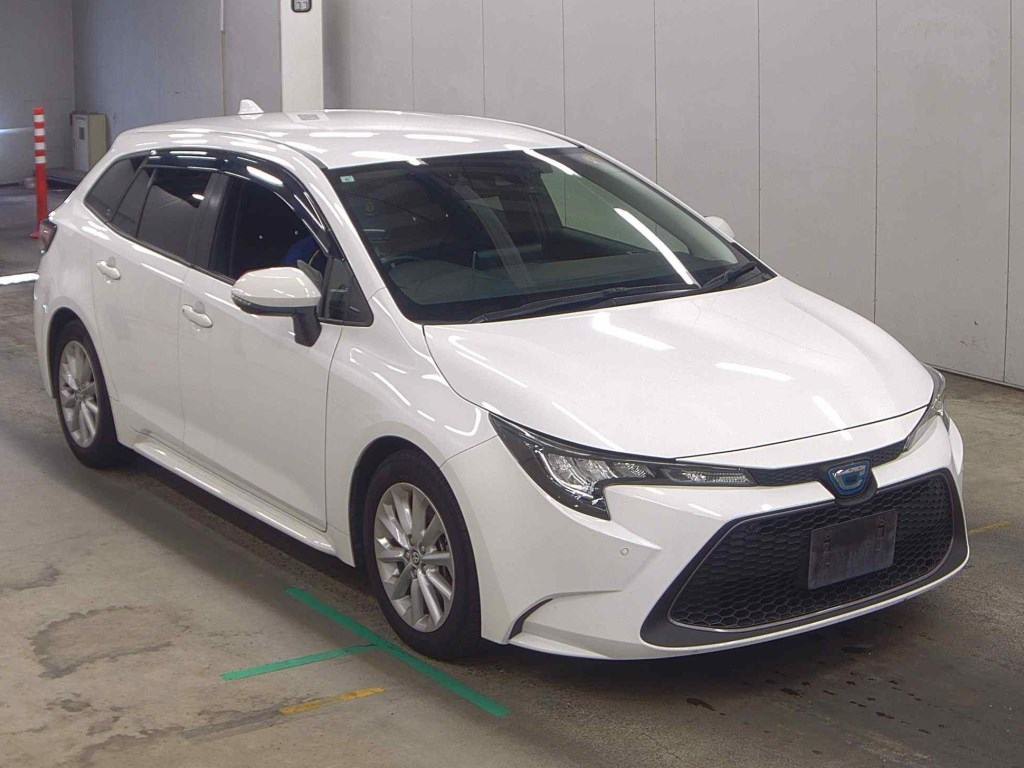 2021 TOYOTA COROLLA TOURING 3.5 auction-graded Japanese used car for sale export to United Kingdom 