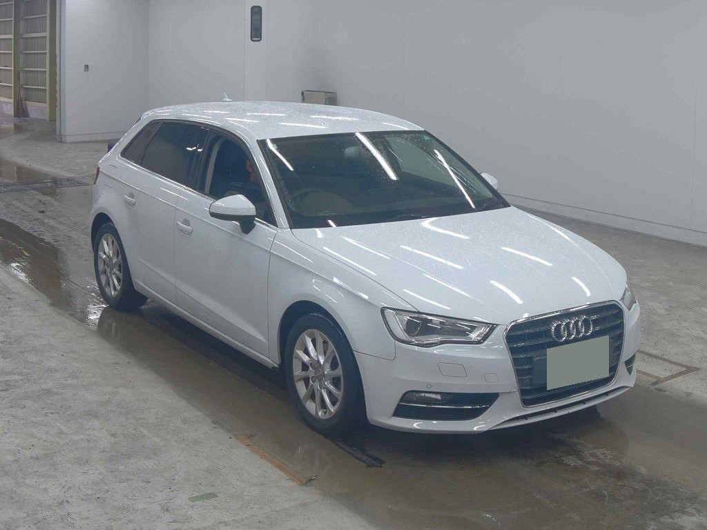 2015 AUDI A3 4 auction-graded Japanese used car for sale export to United Kingdom 