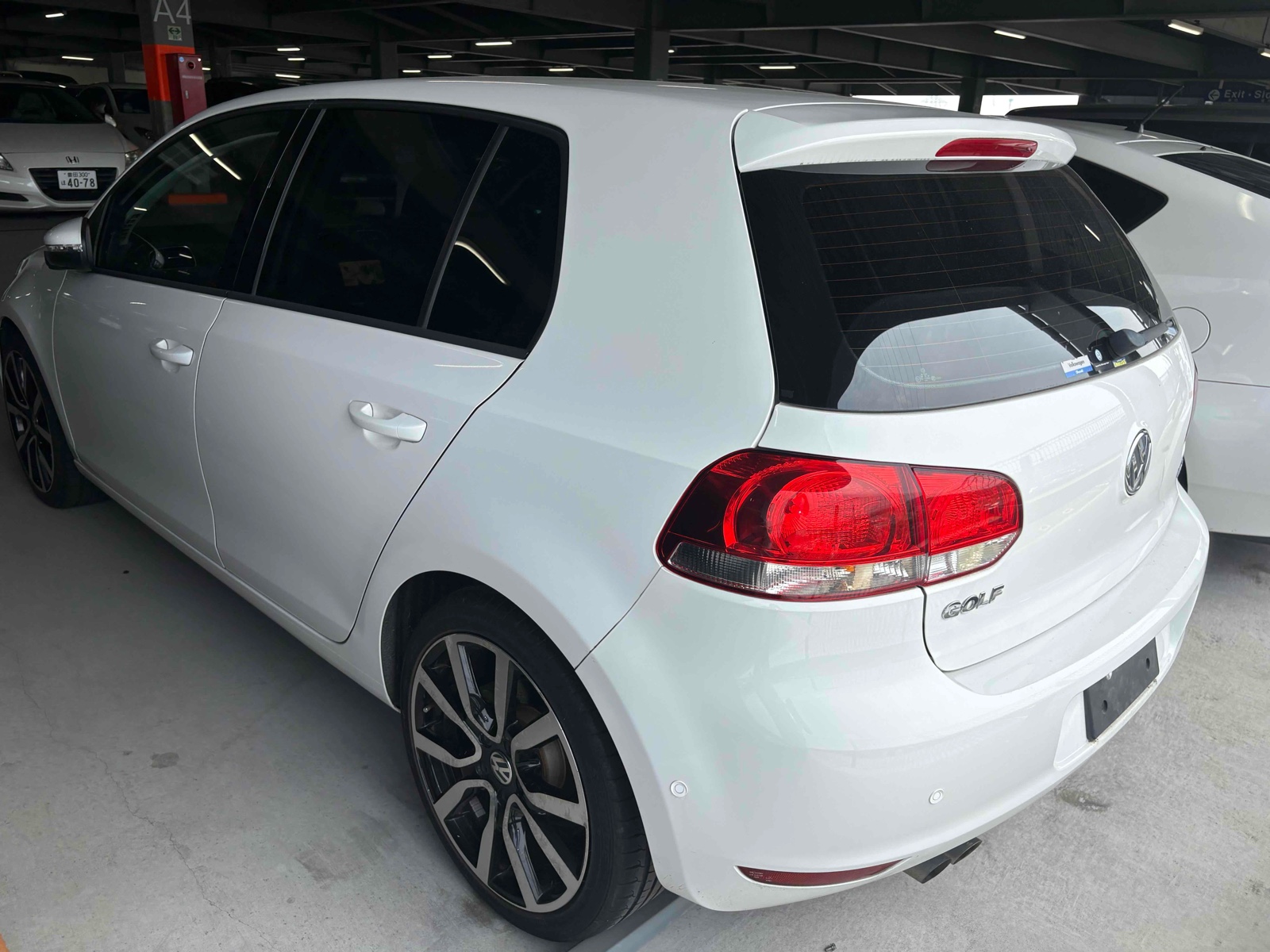 2011 VOLKSWAGEN GOLF
