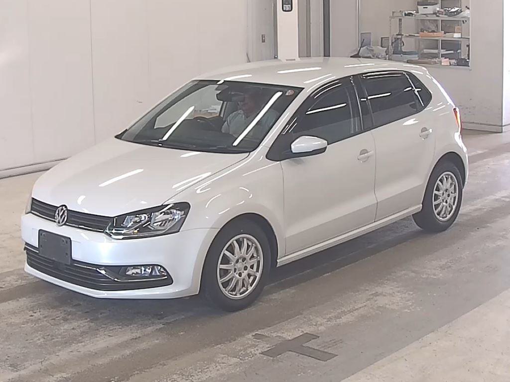 2015 VOLKSWAGEN POLO