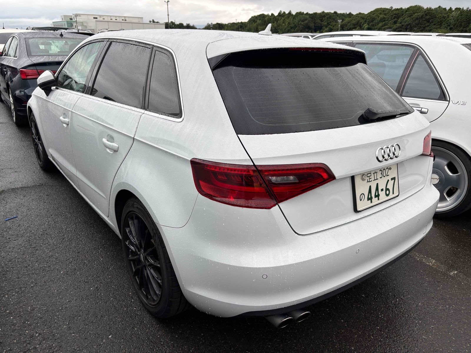2014 AUDI A3 4 auction-graded Japanese used car for sale export to United Kingdom 