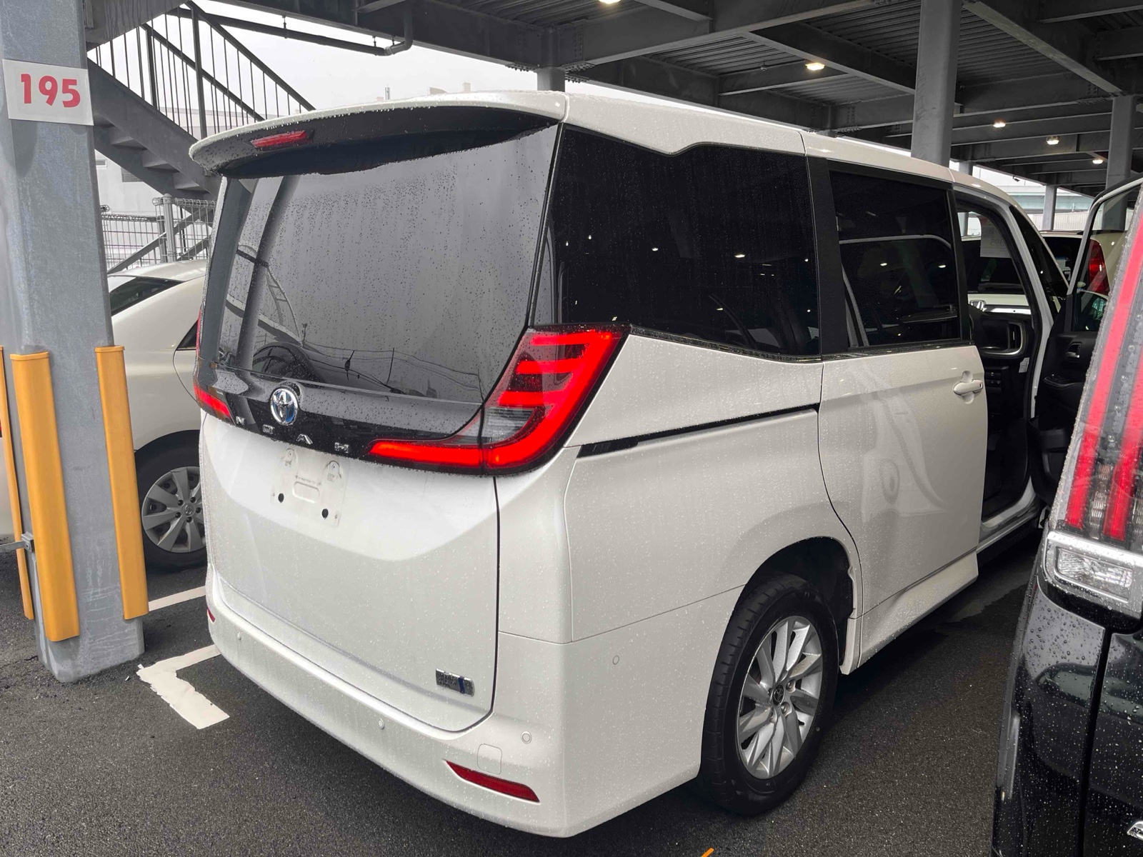 2022 TOYOTA NOAH