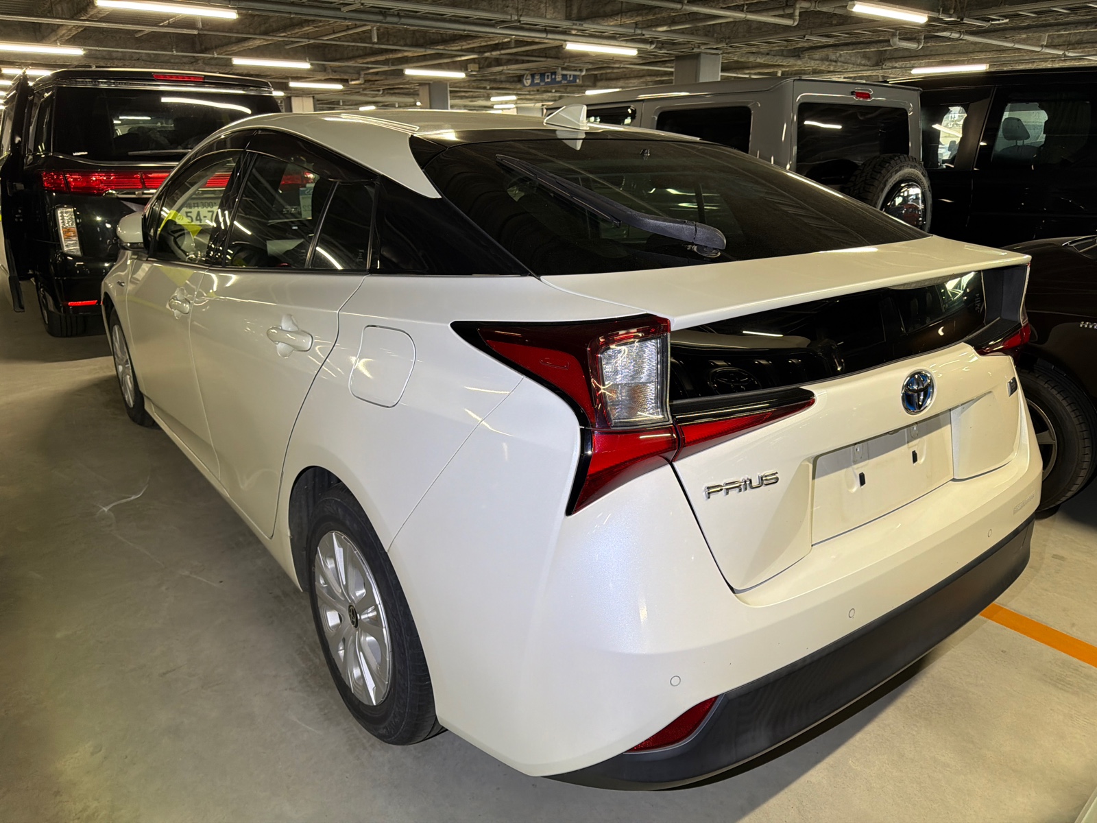 2019 TOYOTA PRIUS 3.5 auction-graded Japanese used car for sale export to United Kingdom 
