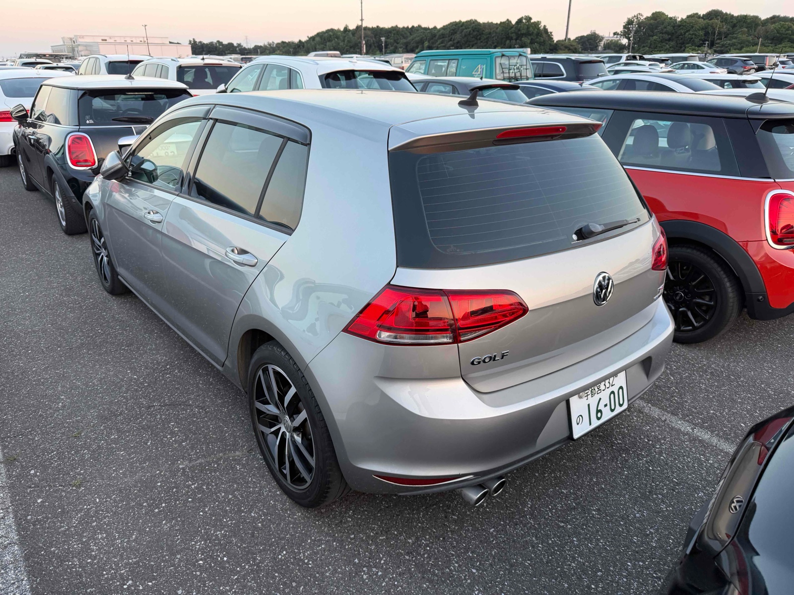 2014 VOLKSWAGEN GOLF 4 auction-graded Japanese used car for sale export to Ireland 