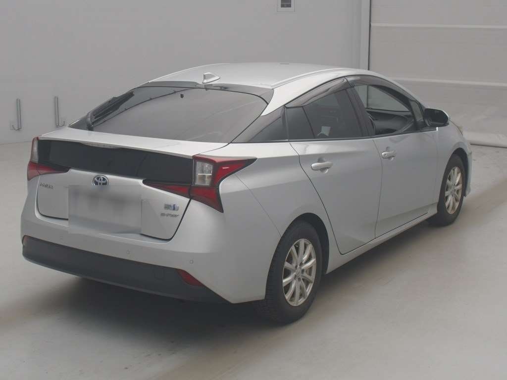 2022 TOYOTA PRIUS 3.5 auction-graded Japanese used car for sale export to United Kingdom 