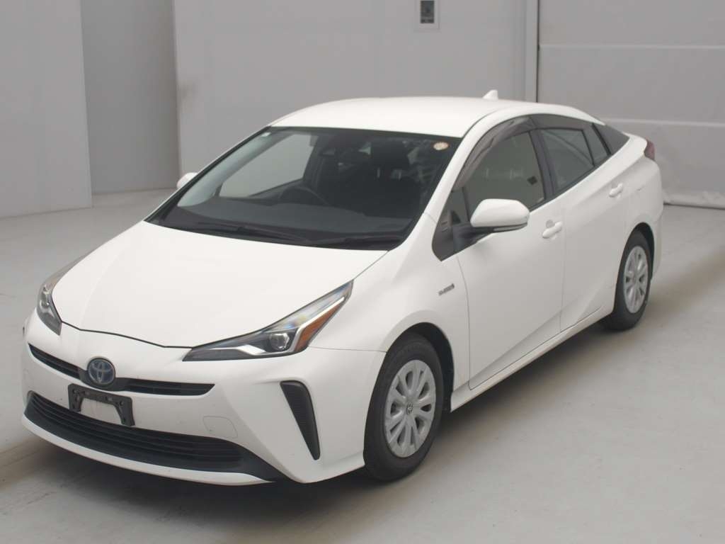 2019 TOYOTA PRIUS 4 auction-graded Japanese used car for sale export to United Kingdom 