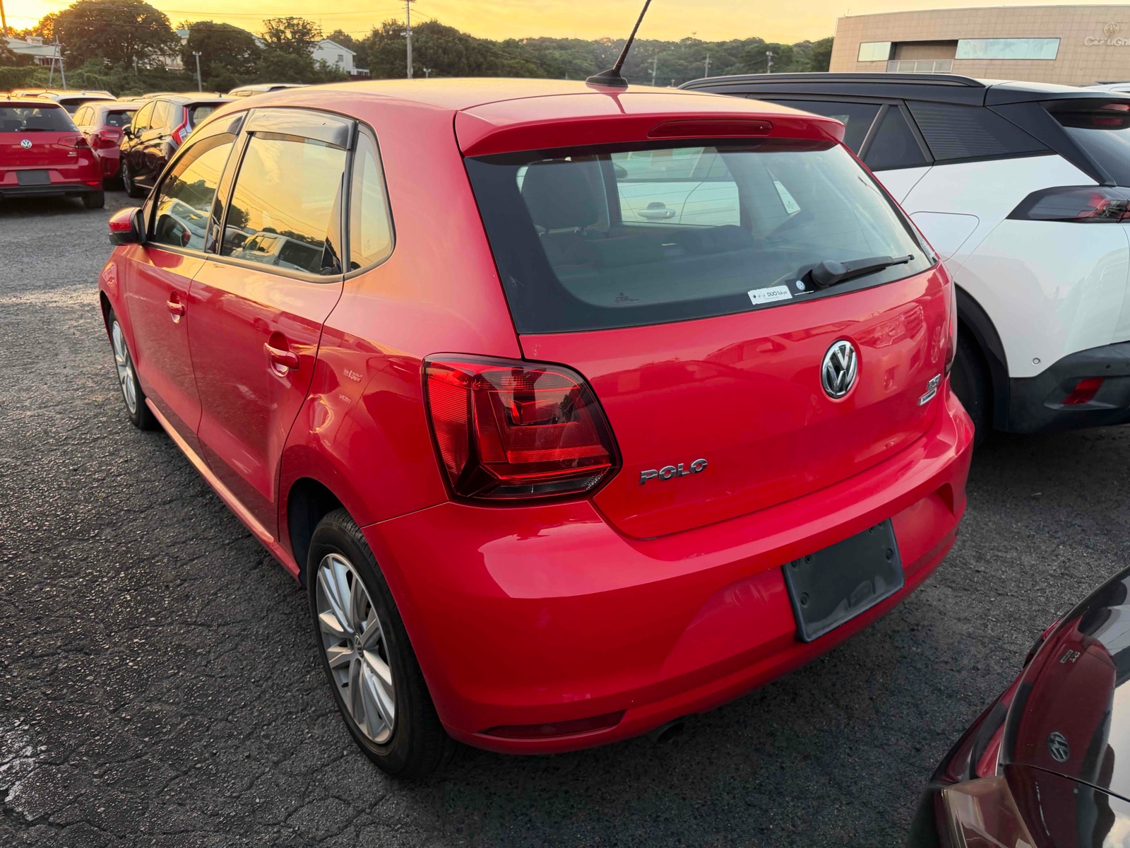 2016 VOLKSWAGEN POLO