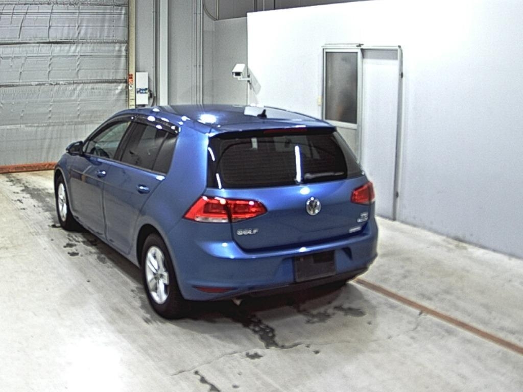 2016 VOLKSWAGEN GOLF
