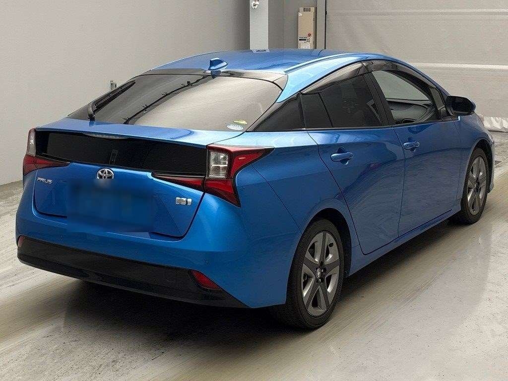 2021 TOYOTA PRIUS 4 auction-graded Japanese used car for sale export to United Kingdom 